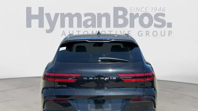 2023 Genesis Electrified GV70 Base