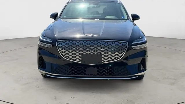 2023 Genesis Electrified GV70 Base