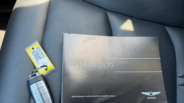 2023 Genesis Electrified GV70 Base