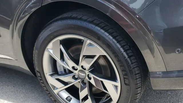 2025 Genesis Electrified GV70 Advanced