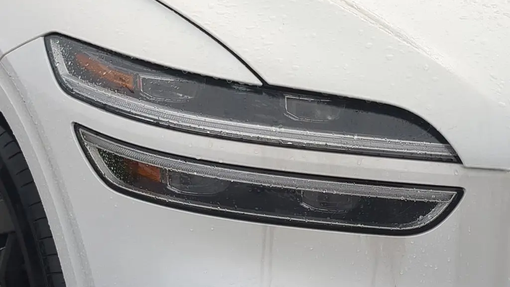 2025 Genesis Electrified GV70 Advanced