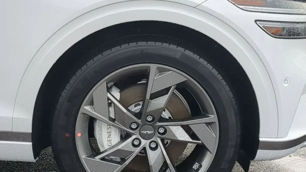 2025 Genesis Electrified GV70 Advanced