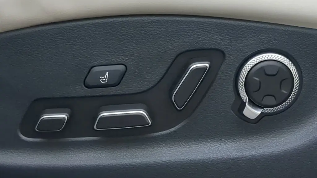 2025 Genesis Electrified GV70 Advanced