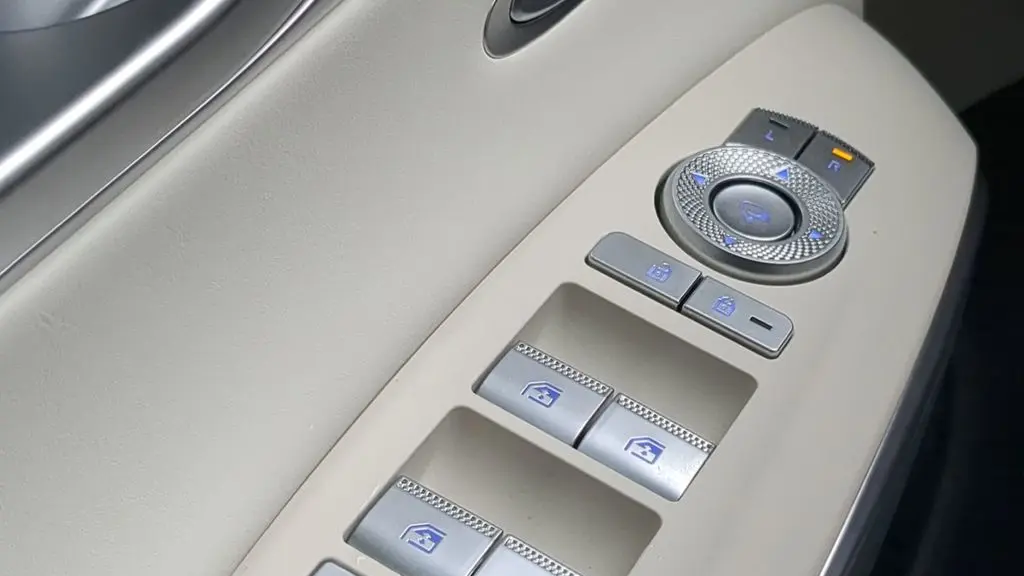 2025 Genesis Electrified GV70 Advanced