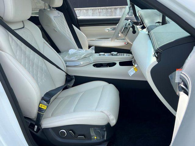 2025 Genesis Gv70 - $75,725