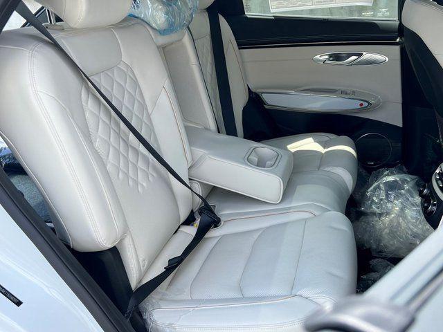 2025 Genesis Gv70 - $75,725