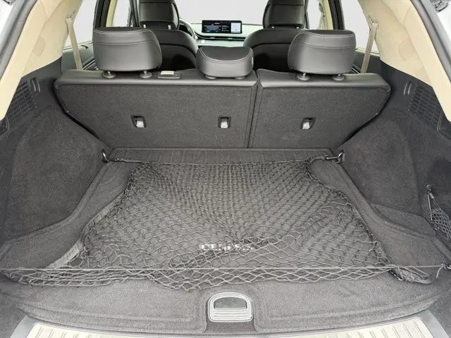2024 Genesis Gv70 - $46,995