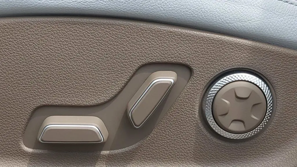 2026 Genesis Electrified GV70 Standard