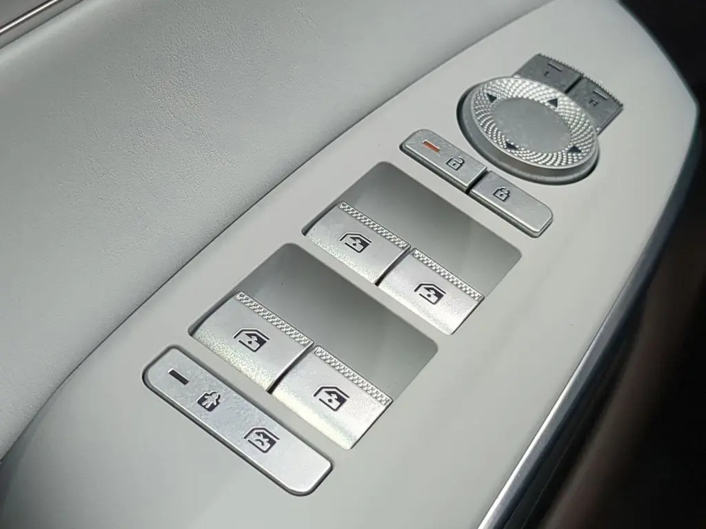 2026 Genesis Gv70 - $59,600