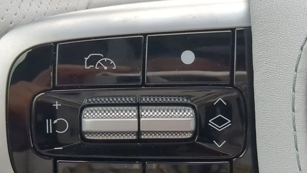 2026 Genesis Electrified GV70 Standard