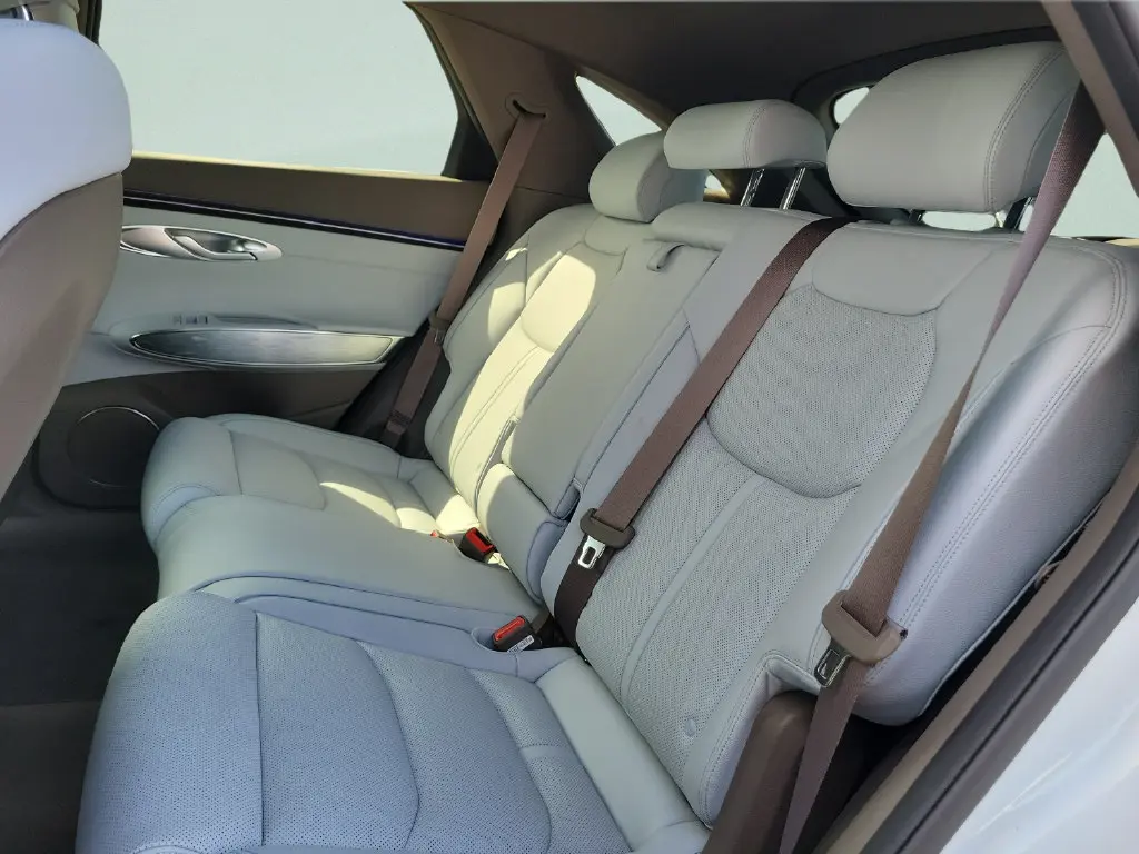 2026 Genesis Gv70 - $62,399
