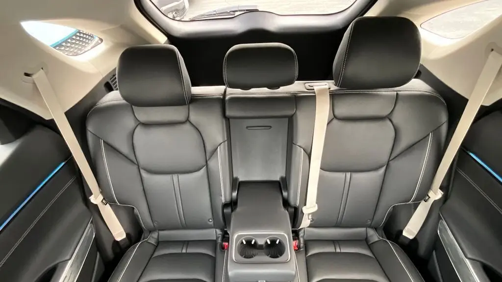 2026 Genesis Electrified GV70 Standard