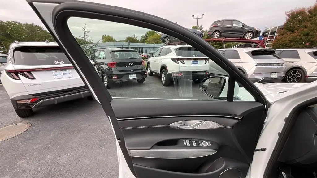 2026 Genesis Electrified GV70 Standard