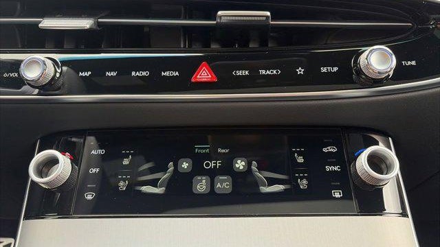 2026 Genesis GV70 3.5T Sport Advanced