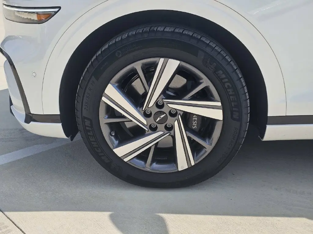2026 Genesis Gv70 - $49,900