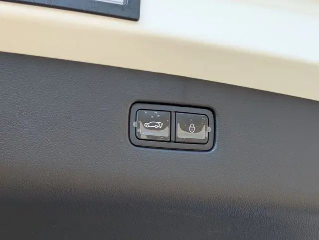 2026 Genesis Gv70 - $55,994