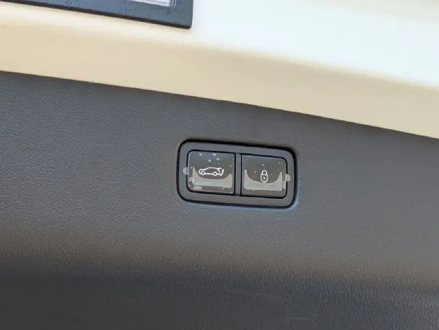2026 Genesis Gv70 - $55,455