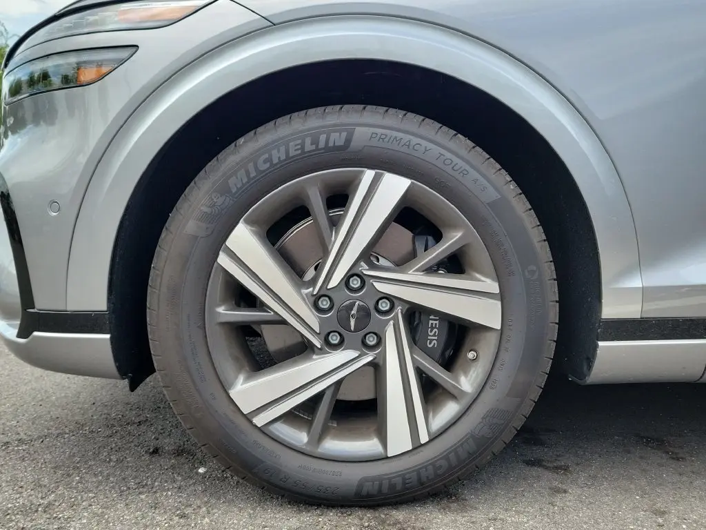 2026 Genesis Gv70 - $65,060