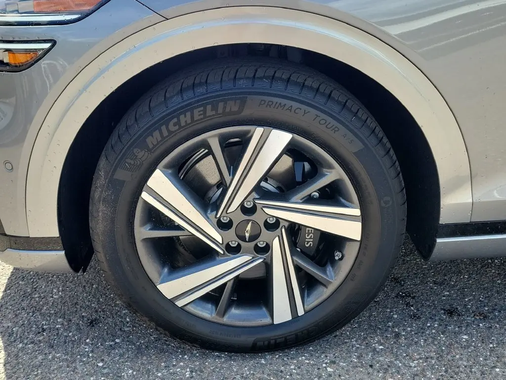 2026 Genesis Gv70 - $65,099