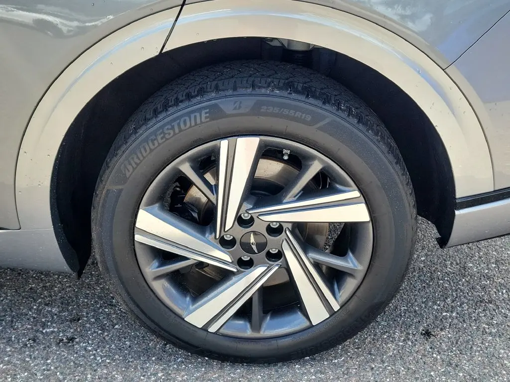 2026 Genesis Gv70 - $65,099