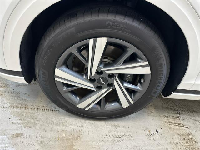 2026 Genesis Gv70 - $63,993