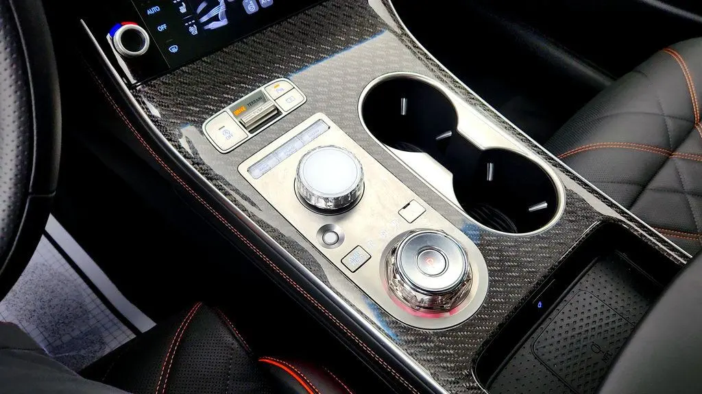 2026 Genesis Gv70 - $49,995