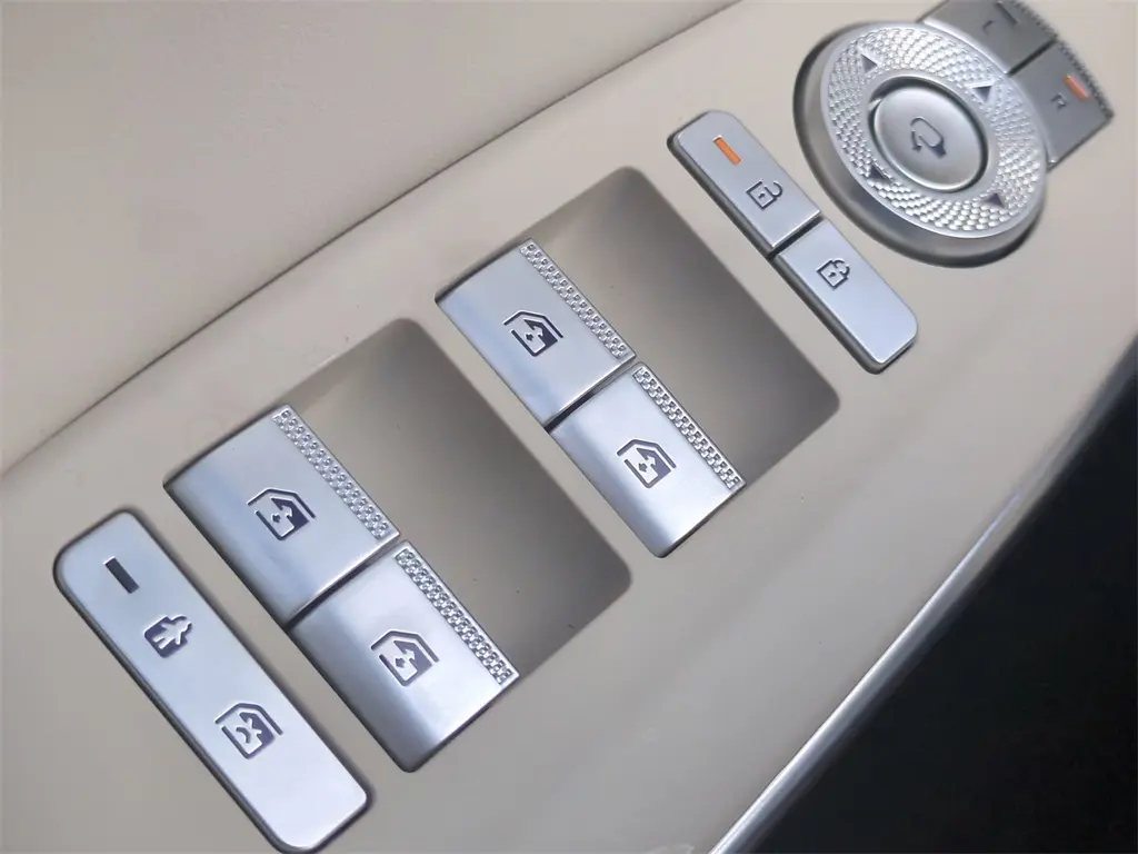 2026 Genesis Gv70 - $64,899