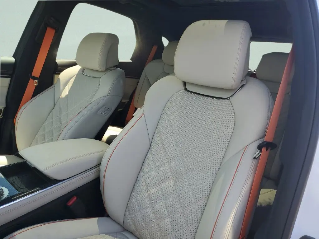 2026 Genesis Gv70 - $71,299