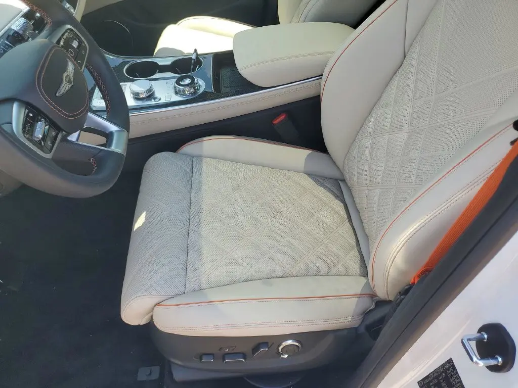 2026 Genesis Gv70 - $71,299