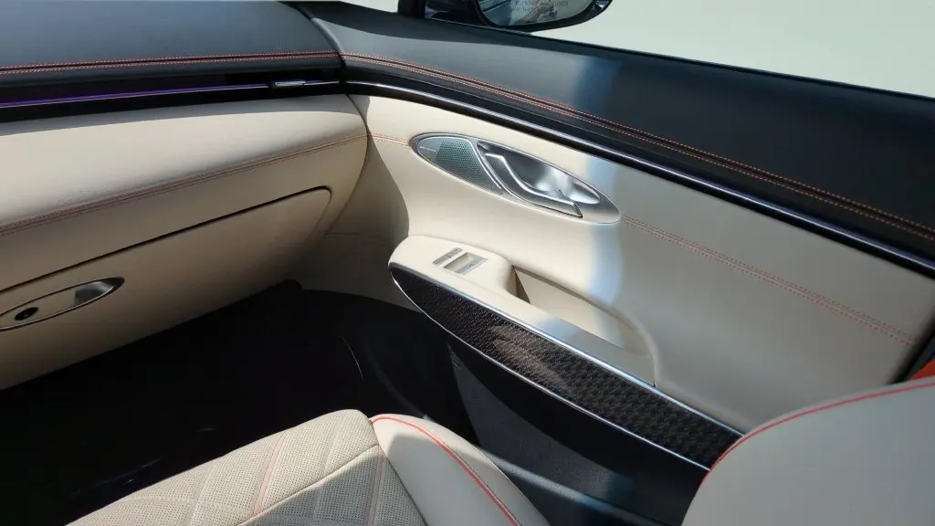 2026 Genesis Gv70 - $55,999