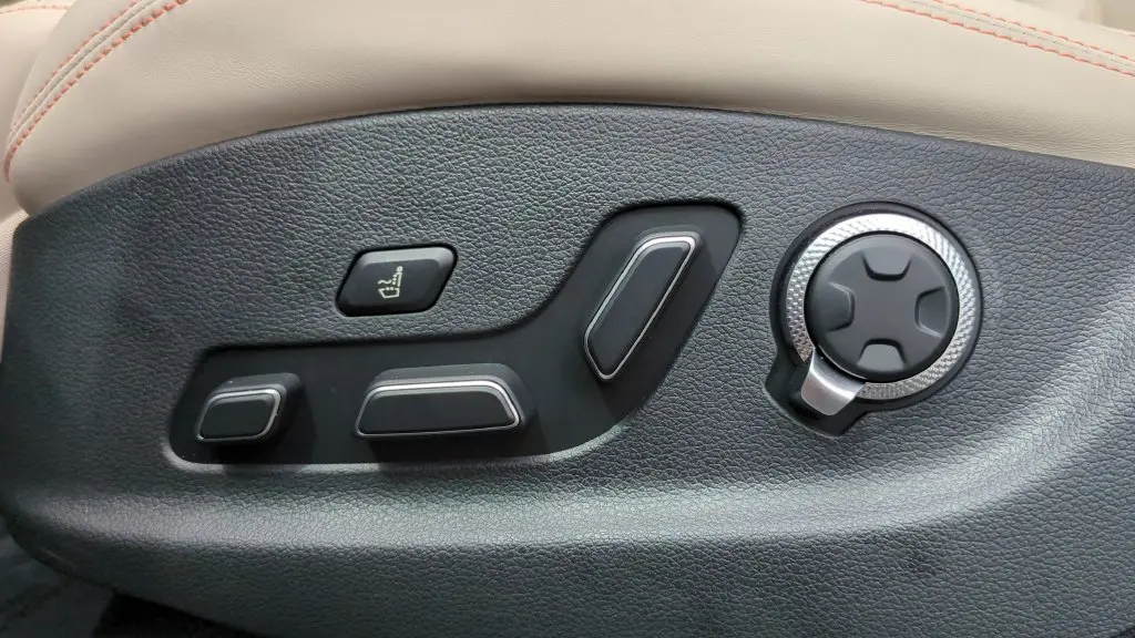 2026 Genesis Gv70 - $55,999