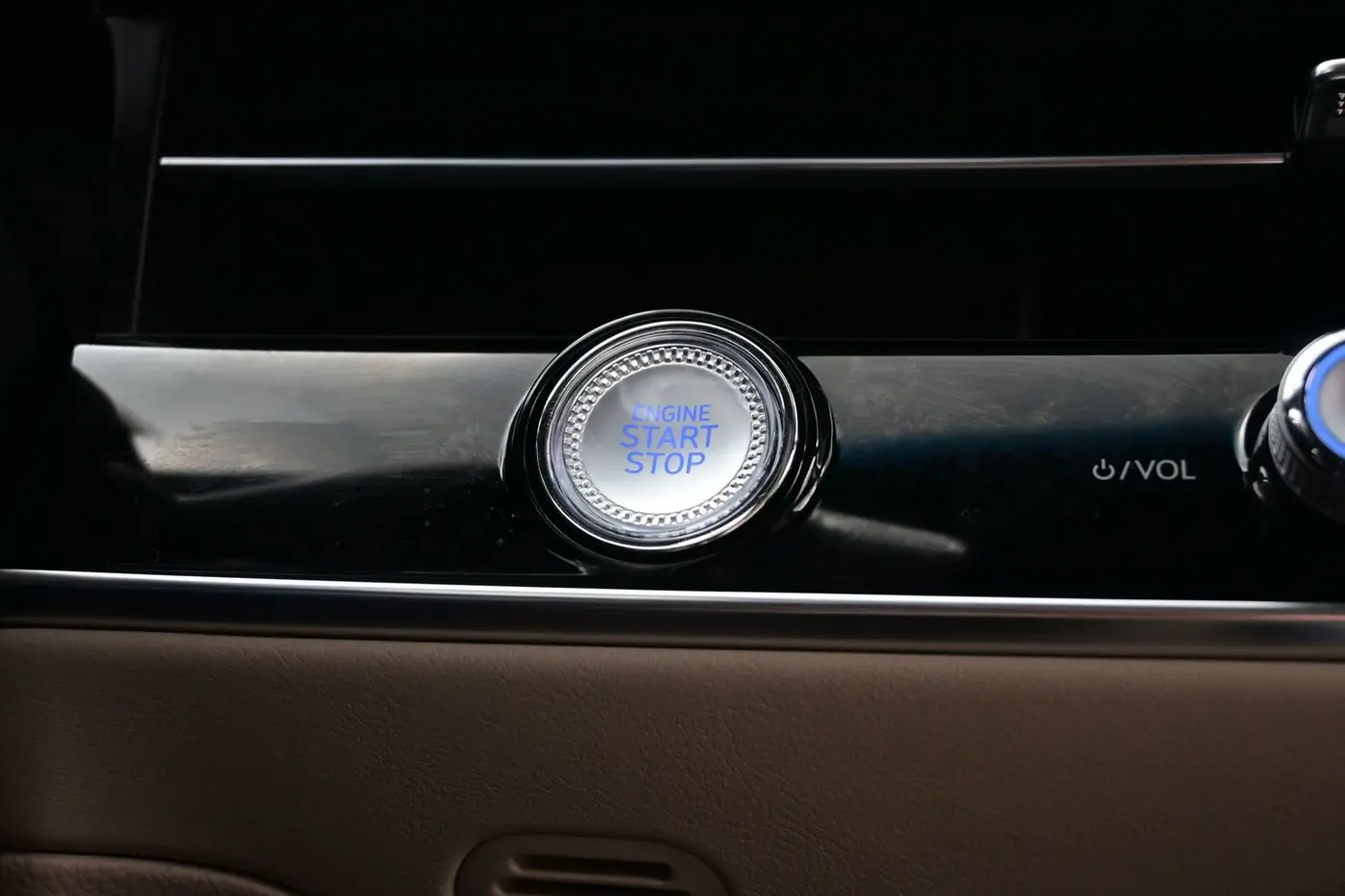 2026 Genesis Gv70 - $64,190