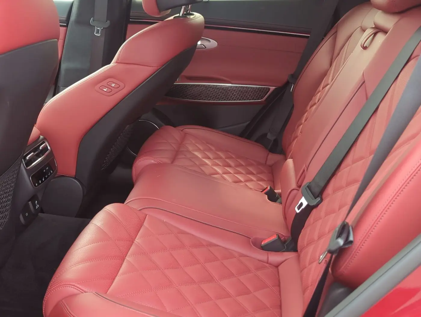 2026 Genesis Gv70 - $59,295