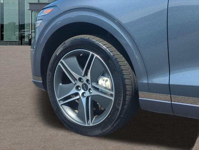 2026 Genesis Gv70 - $63,300