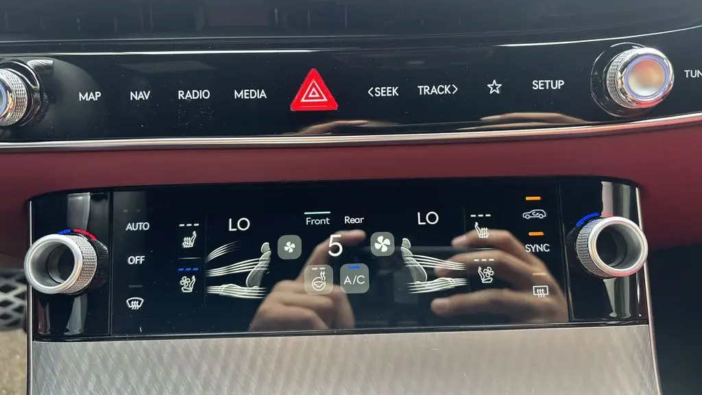 2026 Genesis GV70 2.5T Sport Prestige