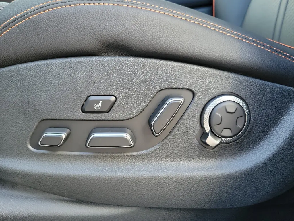 2026 Genesis Gv70 - $60,999