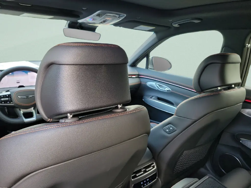 2026 Genesis Gv70 - $60,999