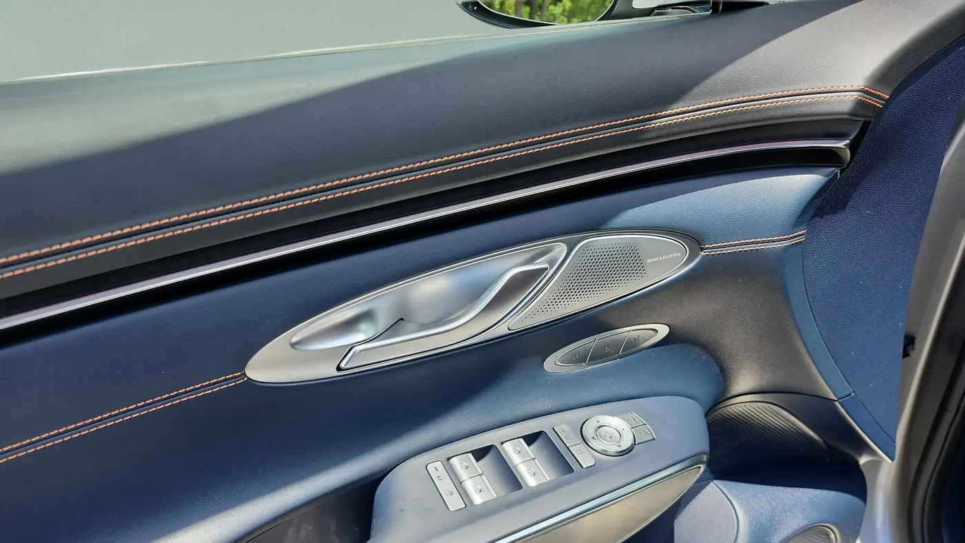 2026 Genesis GV70 2.5T Sport Prestige