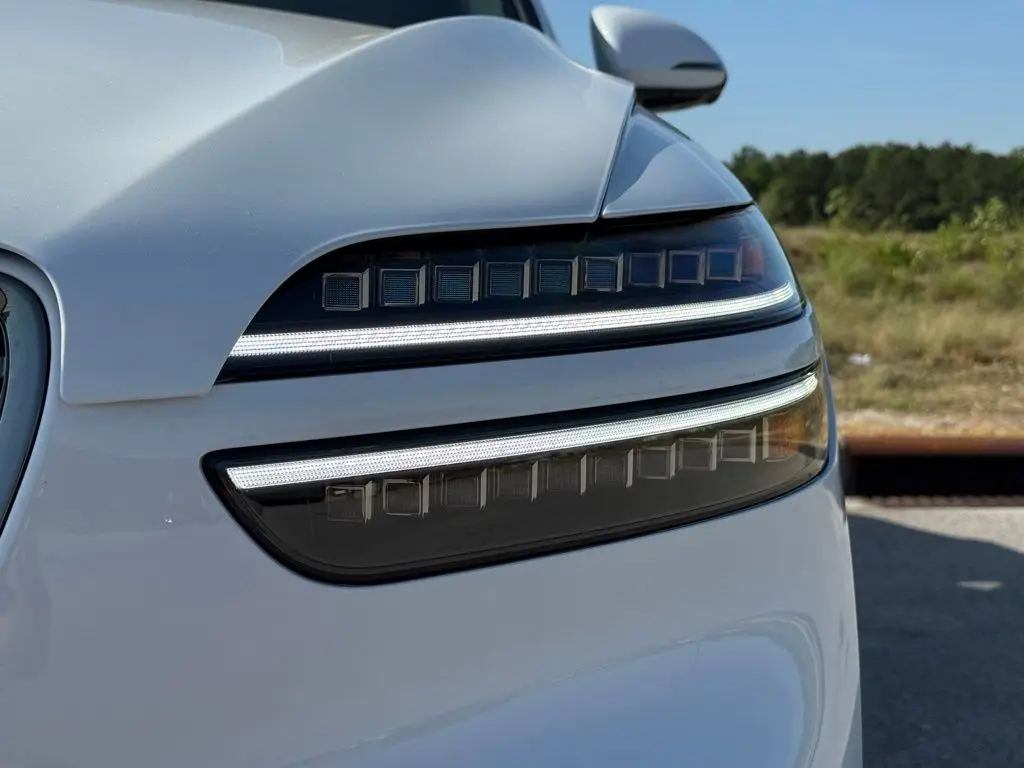 2026 Genesis Gv70 - $62,057
