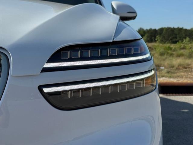 2026 Genesis Gv70 - $62,057