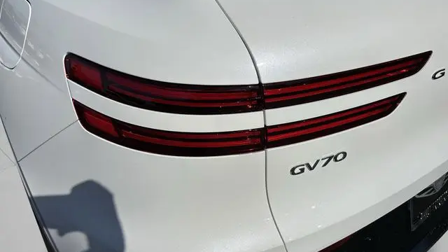 2026 Genesis GV70 2.5T Sport Prestige