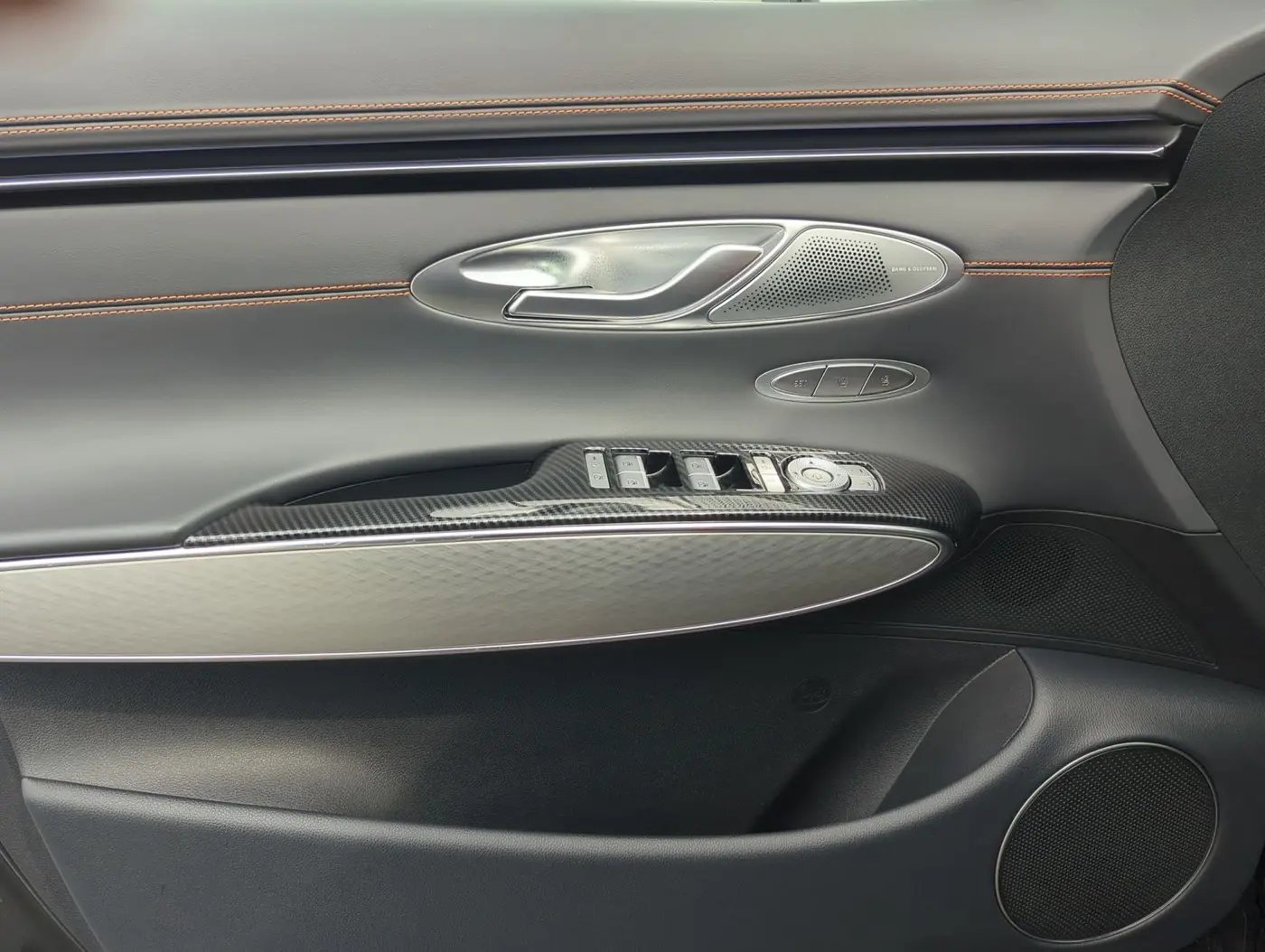2026 Genesis Gv70 - $53,495