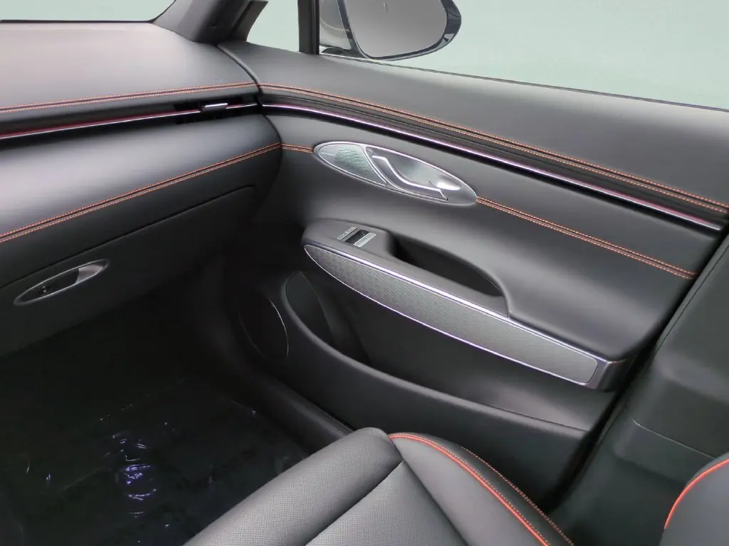 2026 Genesis Gv70 - $51,999