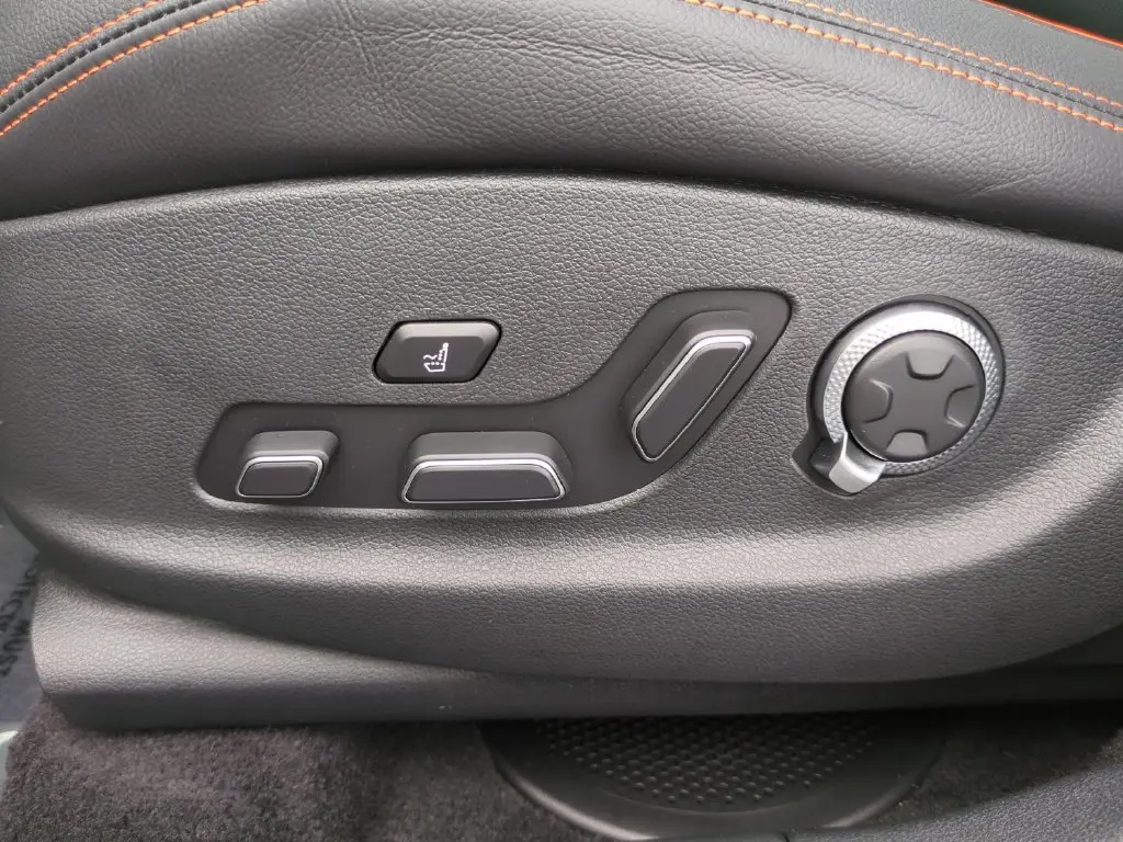 2026 Genesis Gv70 - $51,999