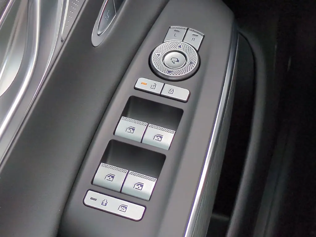 2026 Genesis Gv70 - $51,999