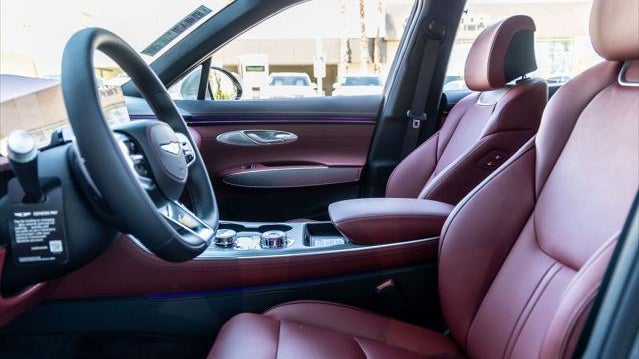 2026 Genesis GV70 2.5T Sport Prestige