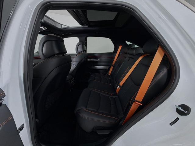 2026 Genesis Gv70 - $51,702