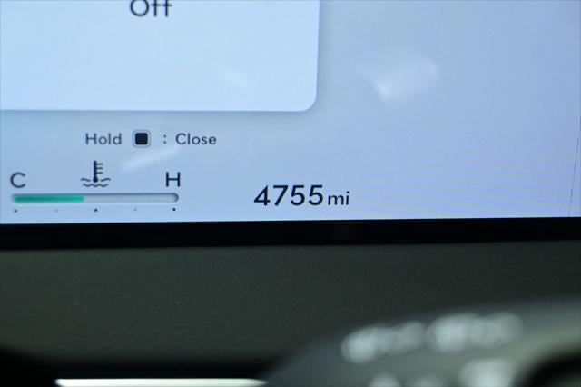 2026 Genesis Gv70 - $53,390