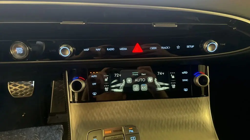 2026 Genesis GV70 2.5T Sport Prestige