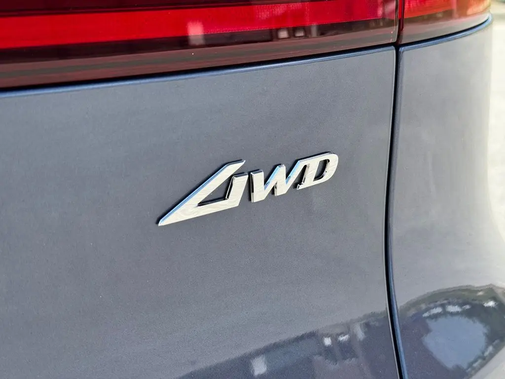 2026 Genesis Gv70 - $58,778